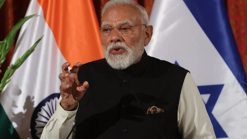India: Modi courts youth amid growing criticism