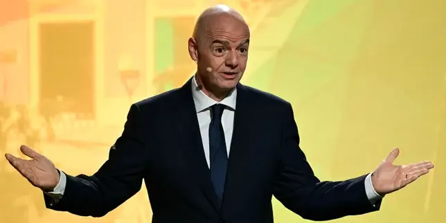 FIFA 'reaffirm full support' for Infantino, apologize for World Cup privatization plan
