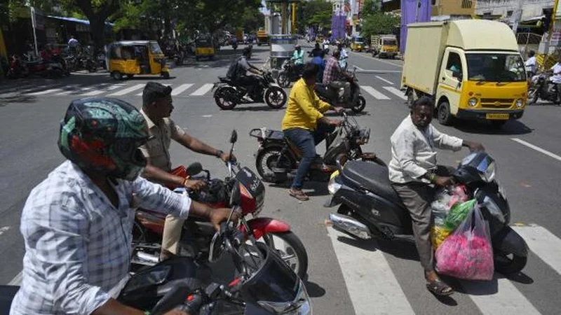 Commuters voice concern over insufficient traffic regulations near Women and Child Hospital