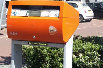 PostNL delivers fewer parcels as Asian web orders decline