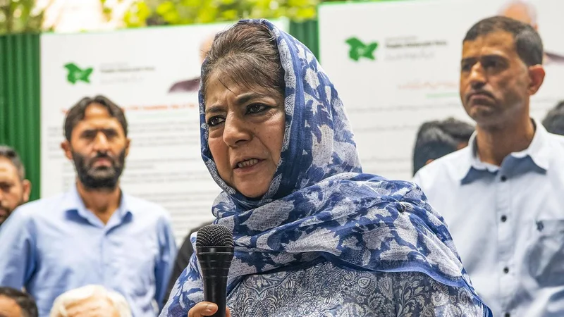 PDP leader Iltija questioned by police in Srinagar; ‘attempt to silence party’ says Mehbooba