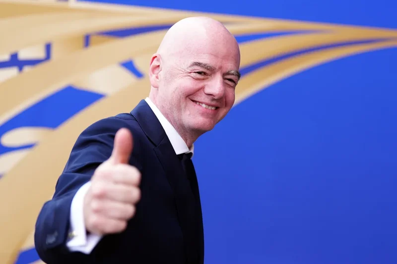 Gianni Infantino apologises for ‘mistakes’ over World Cup sell-off plan but retains Fifa support