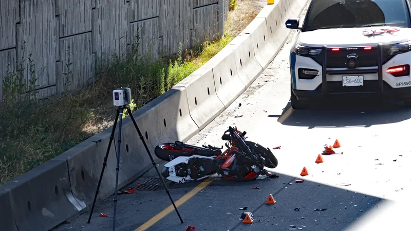 Motorcyclist flees into oncoming Surrey traffic, crashes after attempted police stop