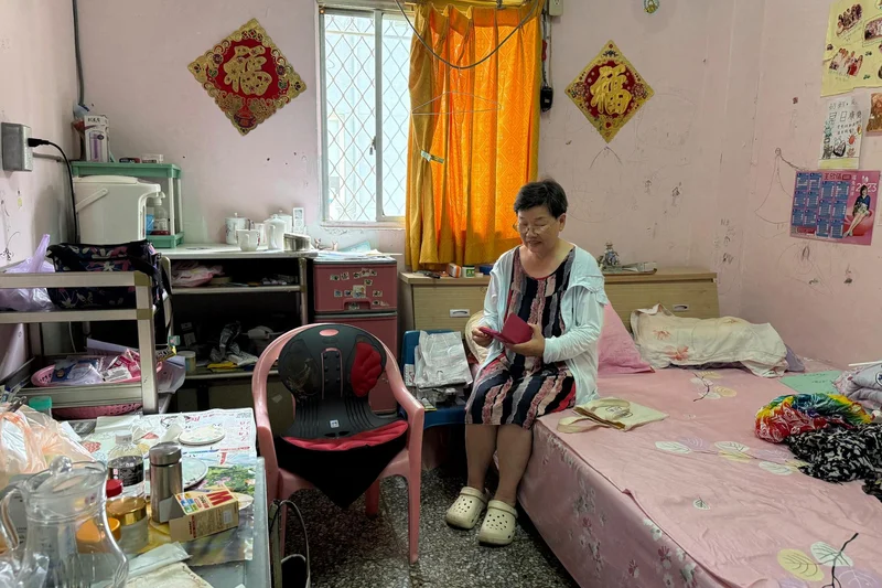 In Taiwan, Chinese-born spouses face questions of loyalty