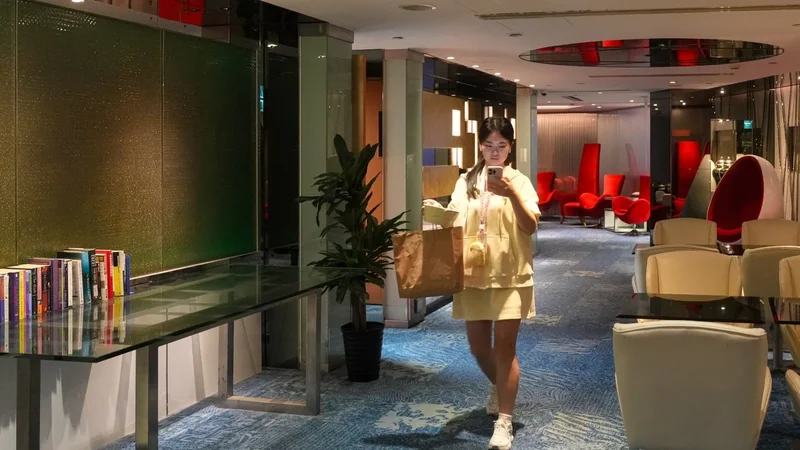 Hong Kong hotel sector recovery elusive for unprepared investors