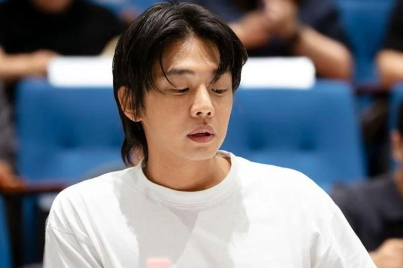 Yoo Ah-in shows off new look ahead of comeback following suspended sentence in drug case