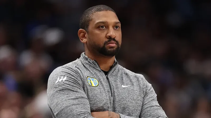 WNBA coach torches league’s officiating after latest bizarre no-call: ‘It’s a f------ joke’