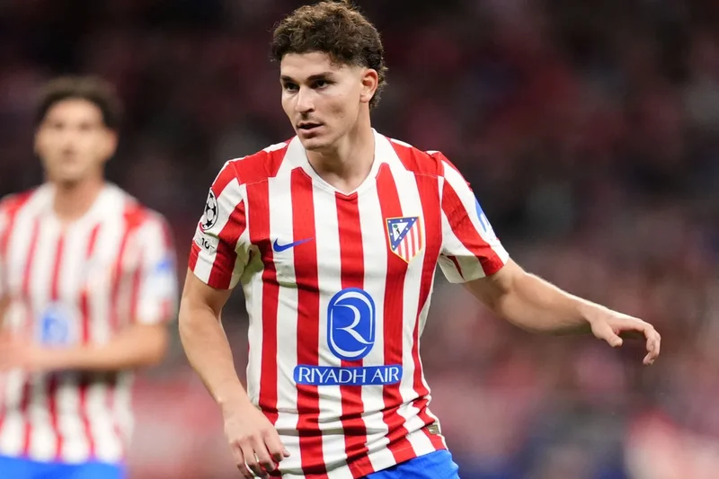 Transfer news LIVE: Arsenal face Alvarez blow, Liverpool move on from Mbaye, Enzo Fernandez latest