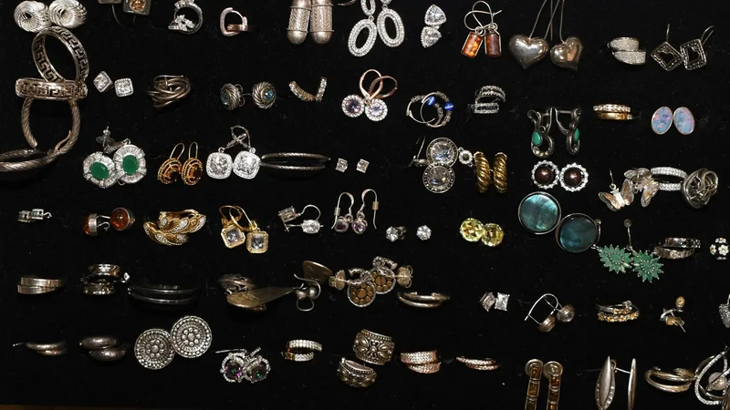 3 charged after more than $1M in goods stolen from Toronto condos