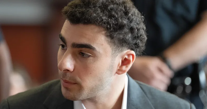 Luigi Mangione in discussions about possible guilty plea, sources say