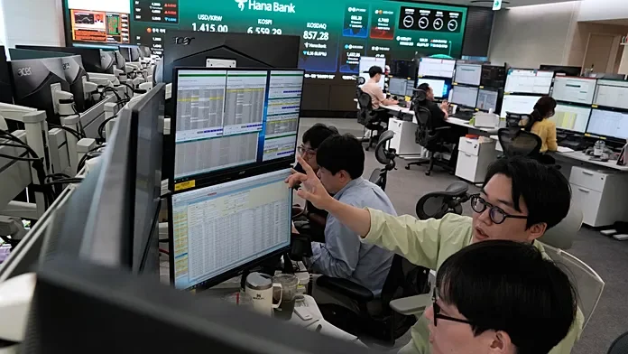 World markets mixed as oil and gold rise ahead of US inflation data