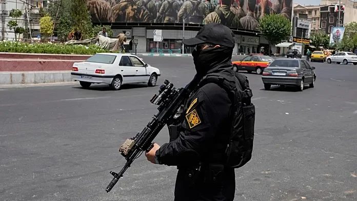 'Chess player' Iran says Hormuz stays shut until US pays up