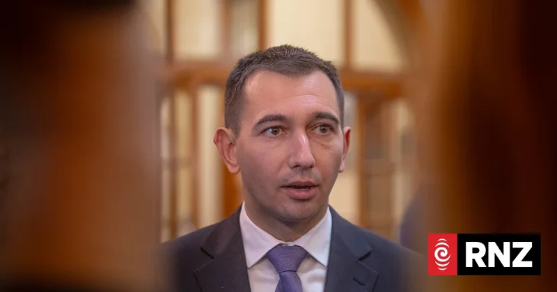 No 'silver bullet' for cutting high power bills - Energy Minister