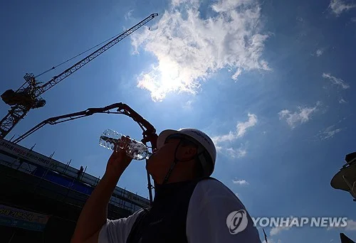 Record heat wave continues to grapple S. Korea