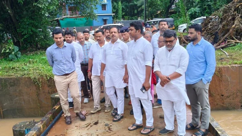 Officials told to quikly disburse relief amount to victims of natural disasters