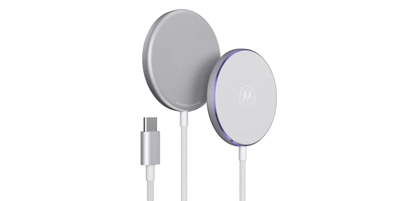 ‘Moto Snap’ magnetic wireless charger leaks, hopefully as a sign of more Qi2 to come [Gallery]