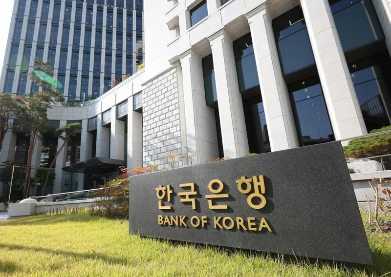 BOK's collateral policy criticized for favoring high-carbon assets