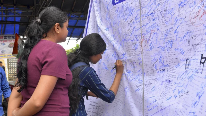 Jharkhand job exam stir enters 14th day, protester on hunger strike taken to hospital