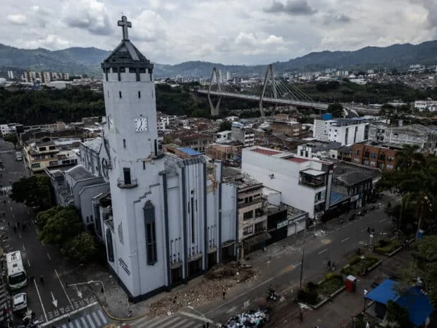 Colombia leader asks Trump to suspend tariffs over earthquake