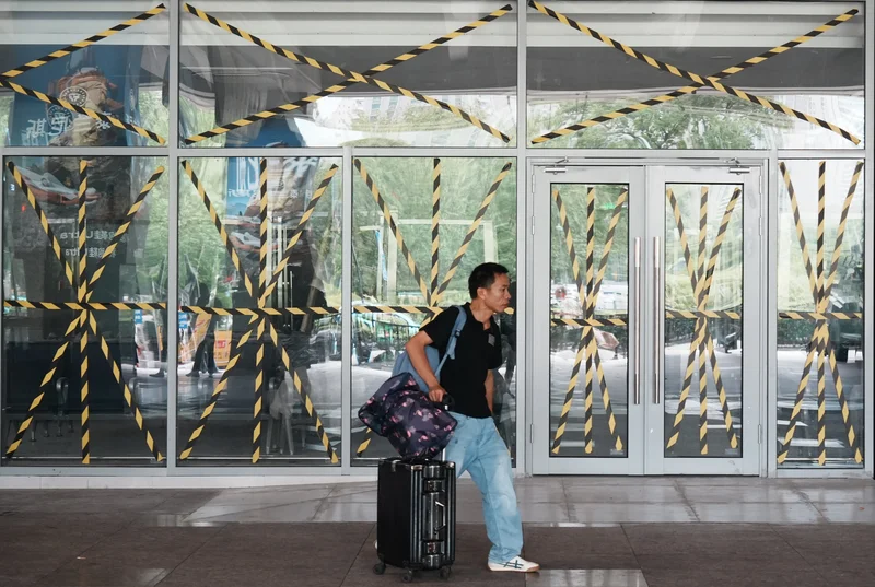 Storms from Typhoon Dolphin soak China's east, ground nearly 950 Shanghai flights