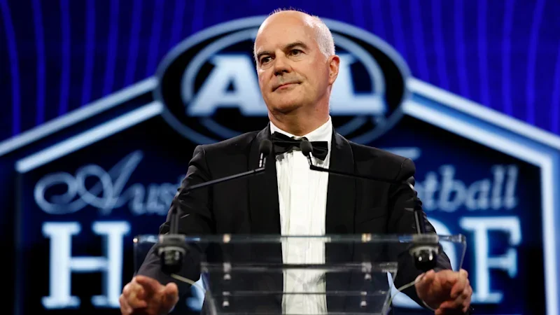 These are the questions AFL boss must answer on Geelong’s concussion deal
