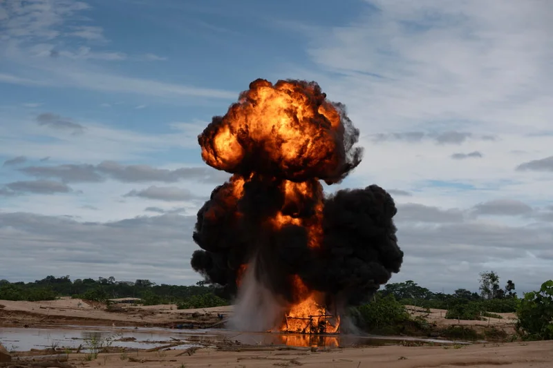 Army identifies identifies 2 Fort Hood helicopter pilots killed in Apache crash