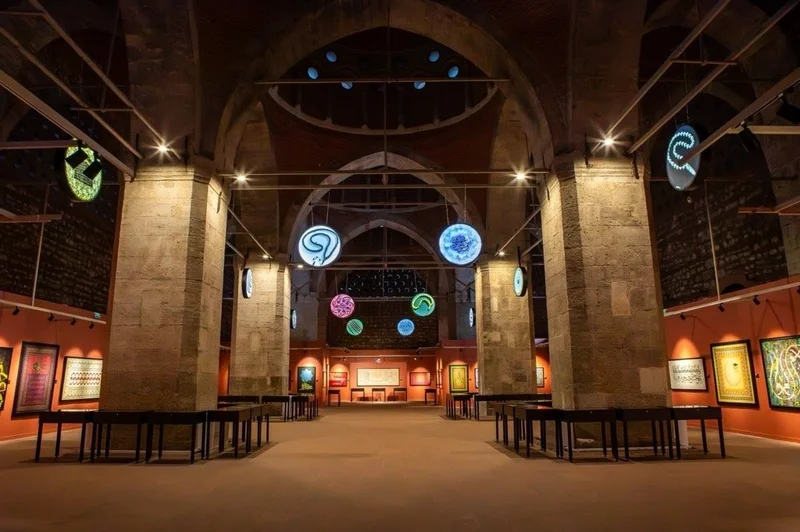 Traditional Islamic art finds new expression at Istanbul exhibition