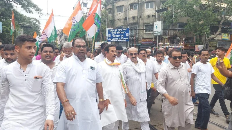 Congress rally in Kolkata against atrocities on workers, hawker evictions