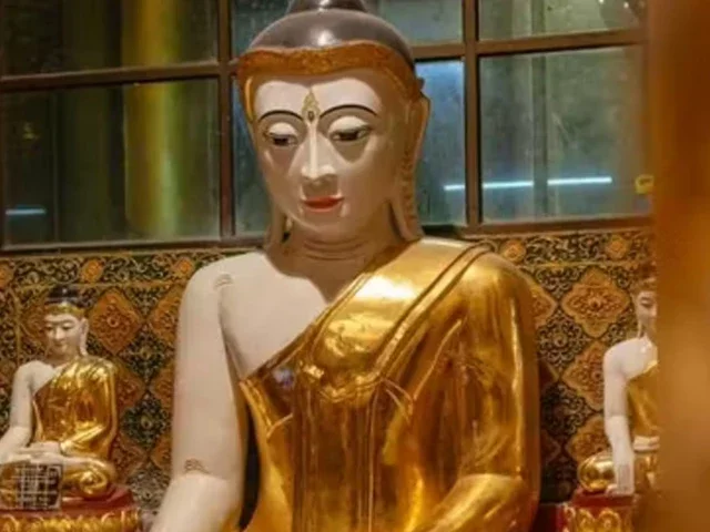S Lanka unearths Buddha statues