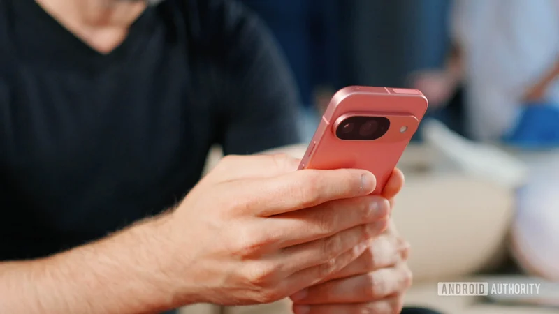 Pixels could soon catch up to Galaxy phones with a new Voicecast feature