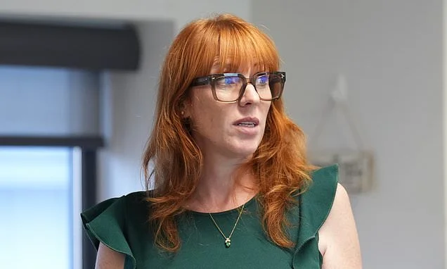 Labour 'is making it easier for travellers to set up new camps'