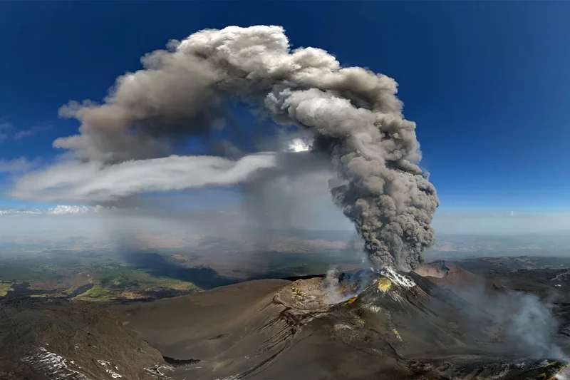 Arrivals suspended at Italian airport after Mount Etna eruption