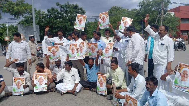 Badarli’s supporters stage protest