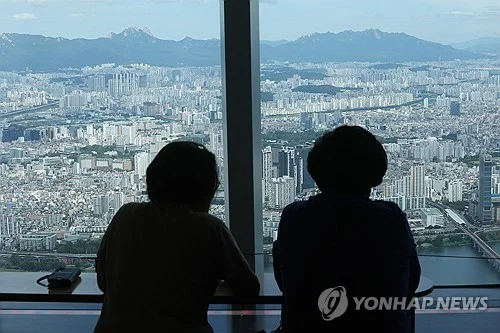 (News Focus) 'Homes are not bread': Lee faces supply challenges as Seoul home prices continue to rise