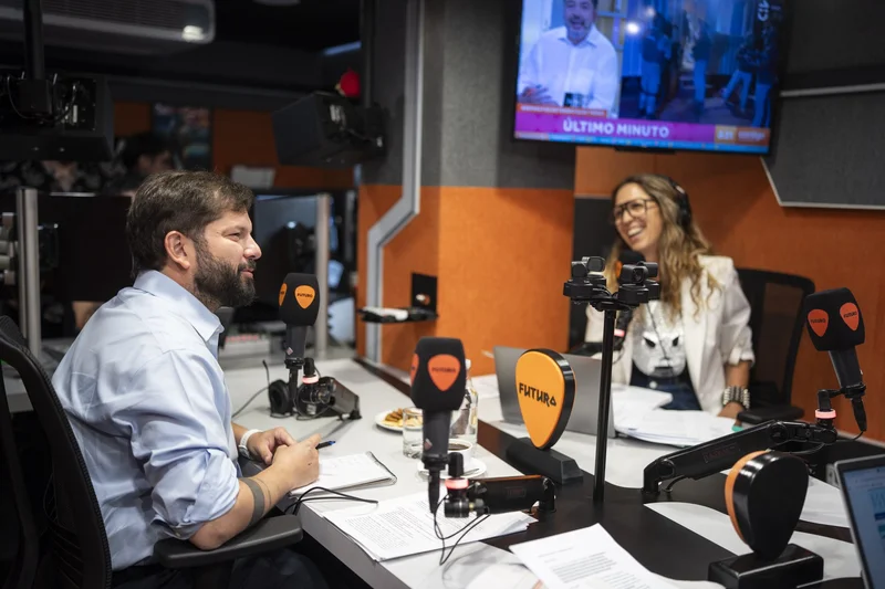 Boric Turns to Self-Criticism, Admitting Missteps in His First Cabinet