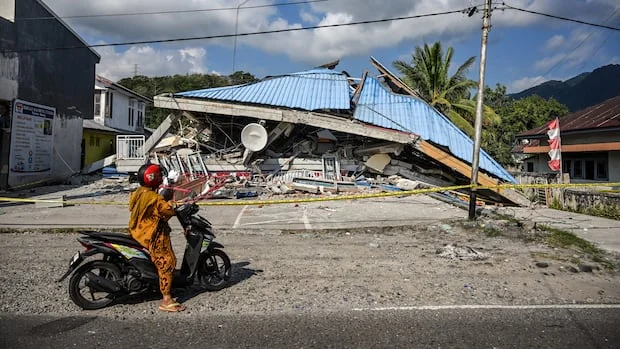 Indonesia quake death toll rises to 68, thousands left homeless