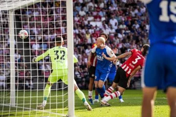 AZ hit four past 10-man PSV in emphatic Johan Cruyff Shield win