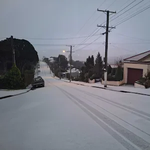 Remutaka Hill Rd closed by snow as icy blast continues for second day across New Zealand