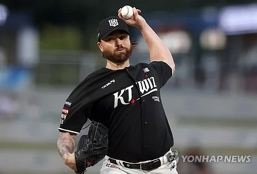 (Yonhap Interview) Wiz pitcher Allen thriving in 2nd chance in KBO: 'In a really good spot right now'