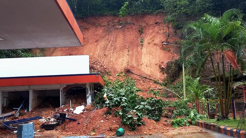 Fresh landslip hits Udayagiri in Kannur; families shifted to relief camps as red alert remains