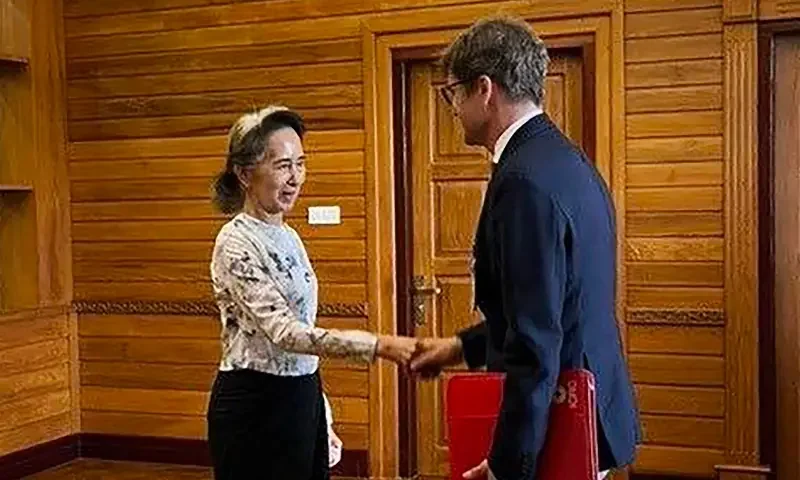 Myanmar's detained former leader Aung San Suu Kyi meets Red Cross official