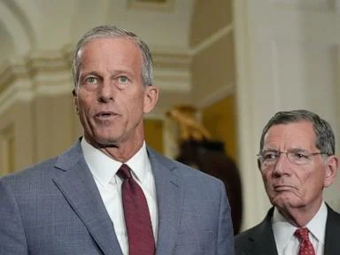 Senate approves funding bill to avoid a shutdown before the election