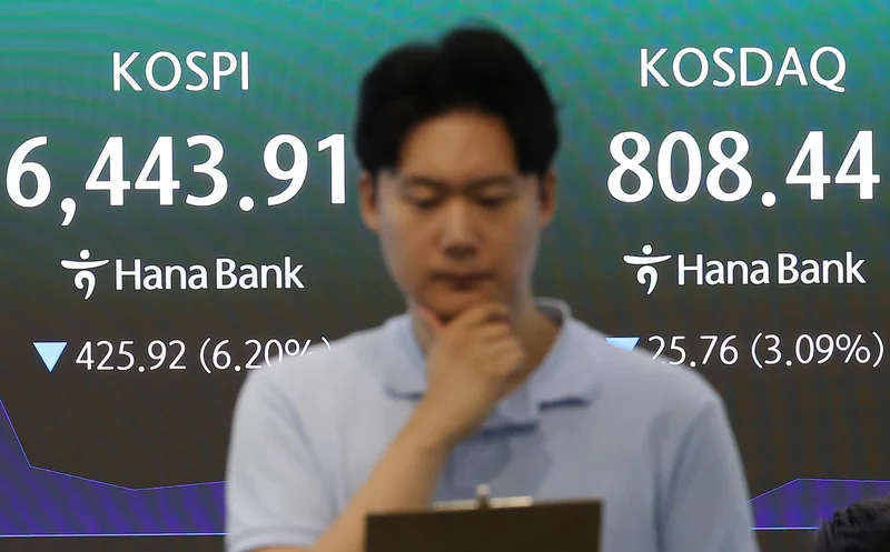 Seoul shares open nearly 5 % lower on US tech sell-off