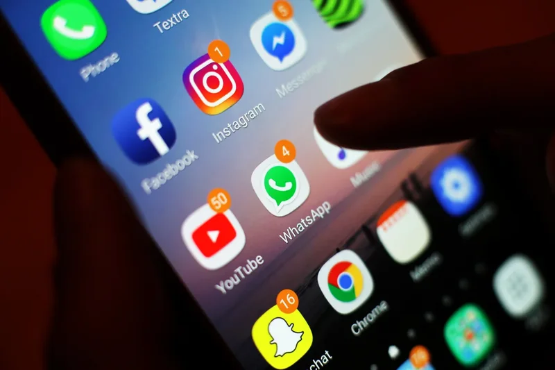 Instagram gets a new logo – and it is kind of illegible