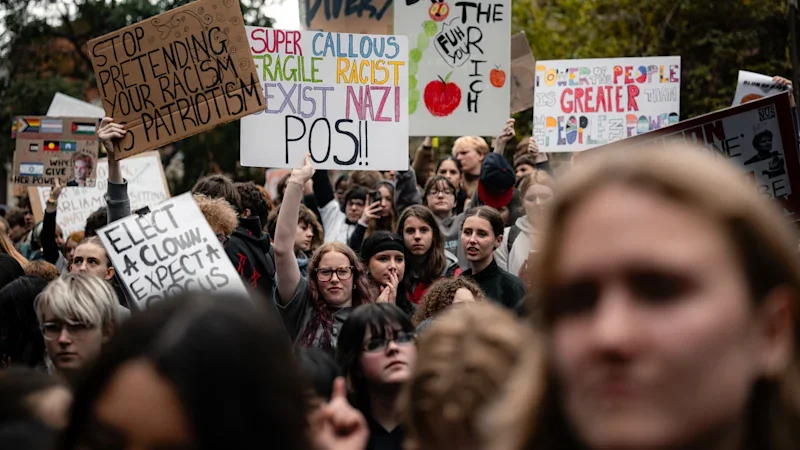 ‘We don’t want Hanson here’: Kids skip school for One Nation protest
