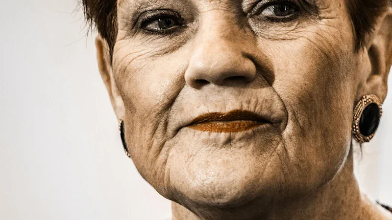 Empty five-star room: Hanson paid for $900-a-night hotel with party funds