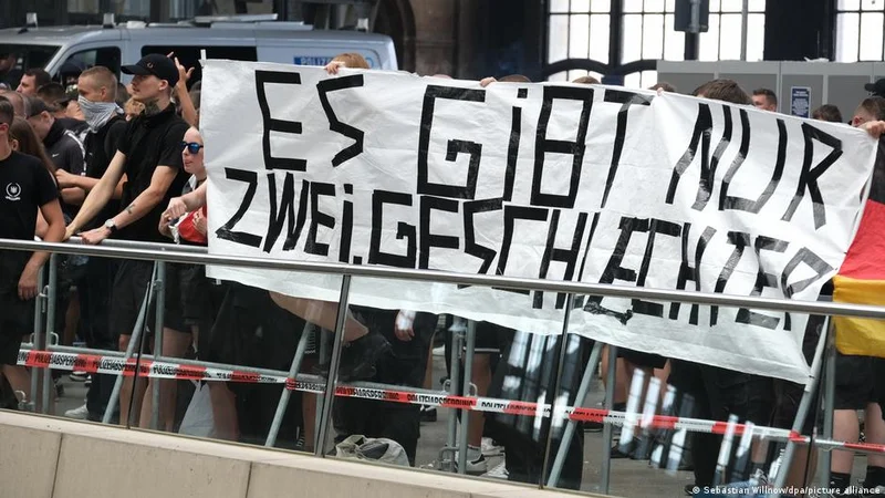 Germany: Islamism and right-wing extremism — a story of mutual radicalization