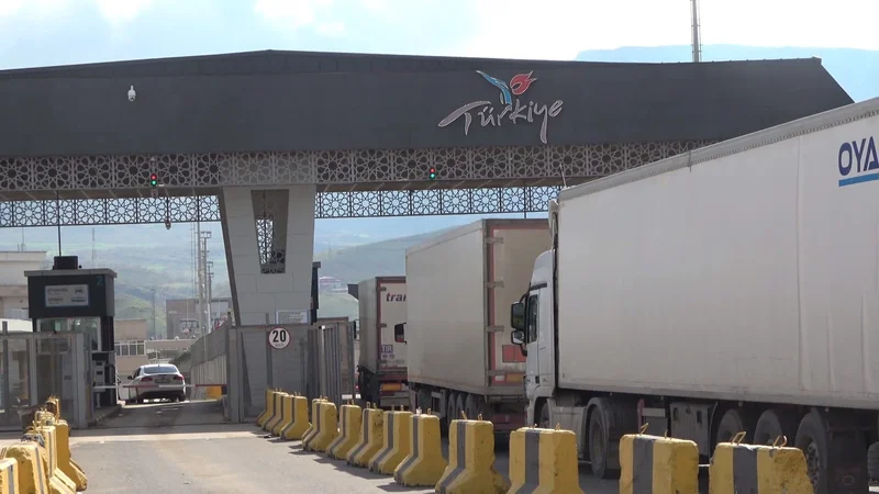 Türkiye sets 2026 daily truck departures record at gate with Iraq