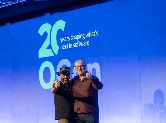 Presentation: The Right 300 Tokens Beat 100k Noisy Ones: The Architecture of Context Engineering