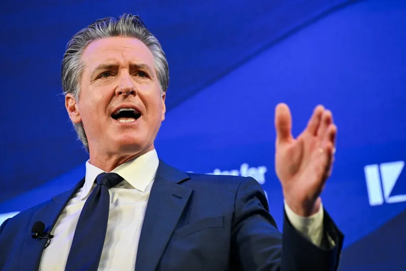 Newsom trolls Trump for ‘very low energy’ visit to California